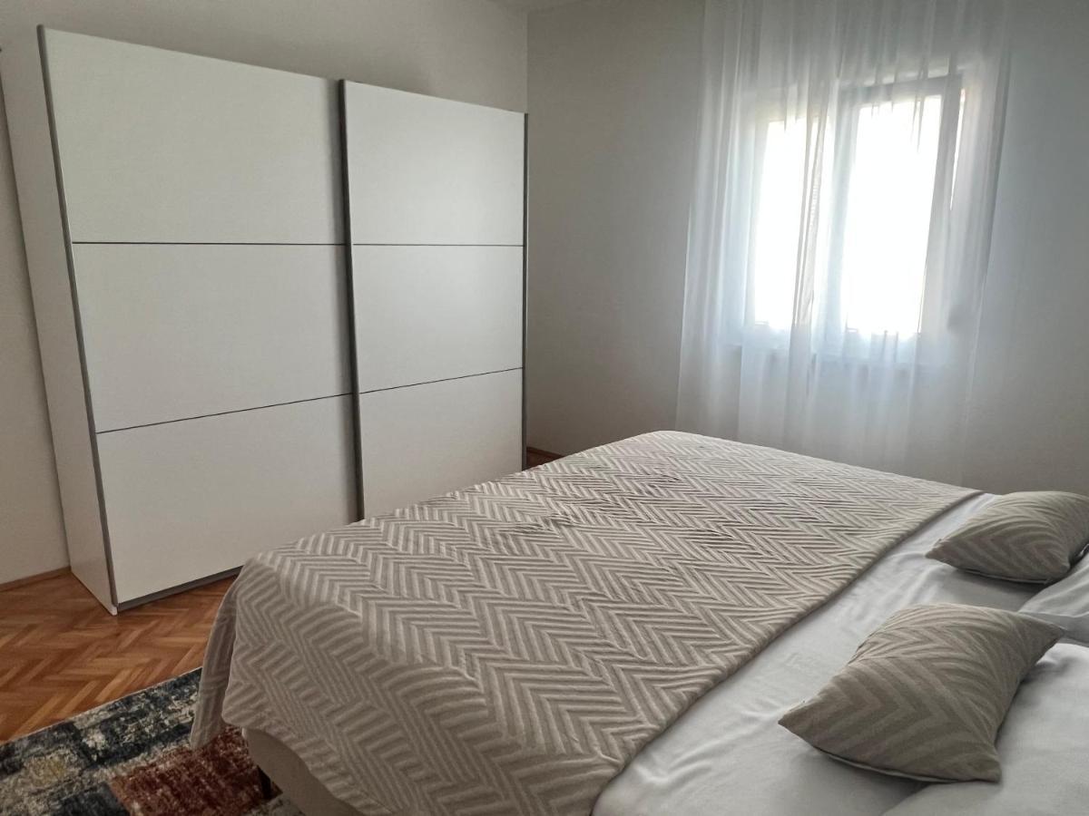 Apartments Javorska Kaštela Екстериор снимка