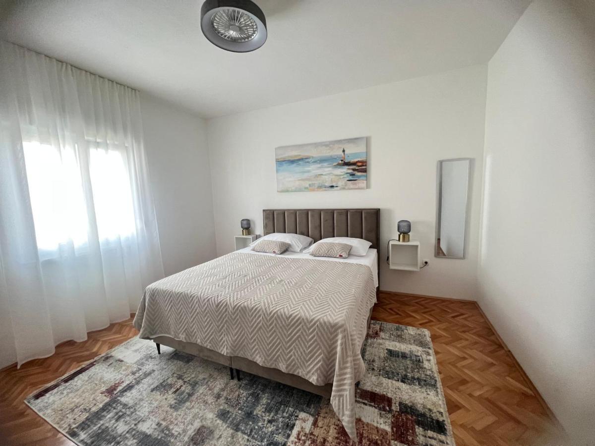 Apartments Javorska Kaštela Екстериор снимка