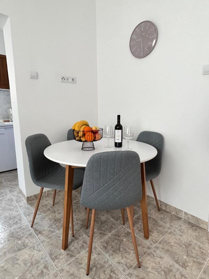 Apartments Javorska Kaštela Екстериор снимка