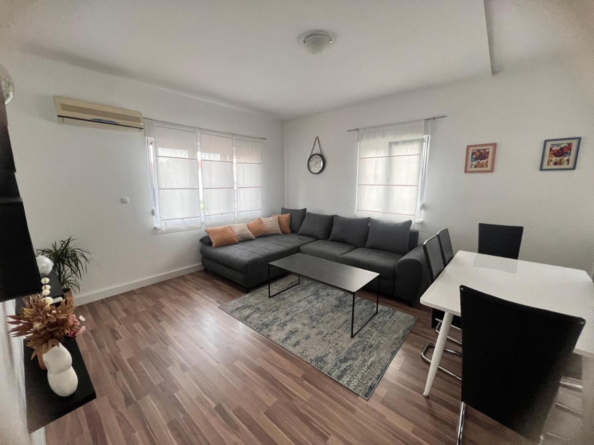 Apartments Javorska Kaštela Екстериор снимка