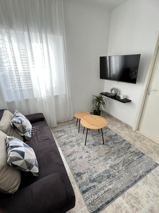 Apartments Javorska Kaštela Екстериор снимка