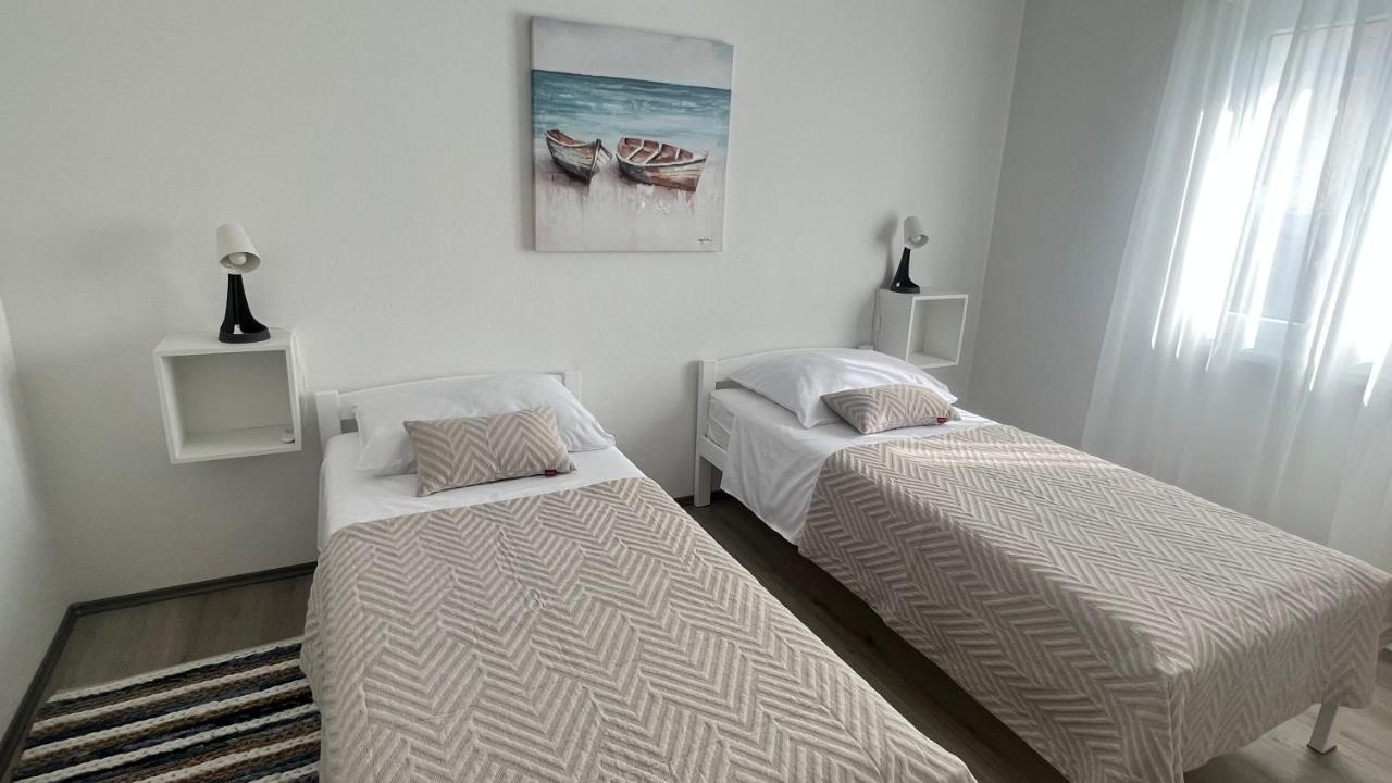 Apartments Javorska Kaštela Екстериор снимка