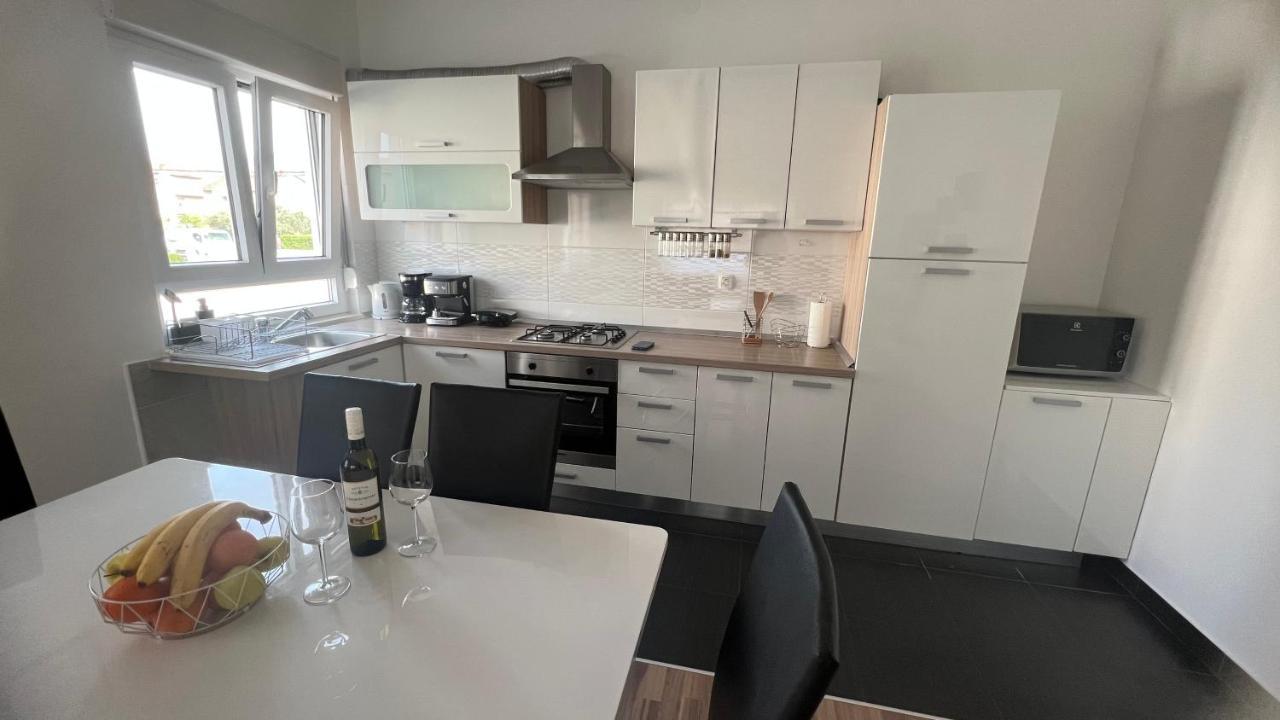 Apartments Javorska Kaštela Екстериор снимка