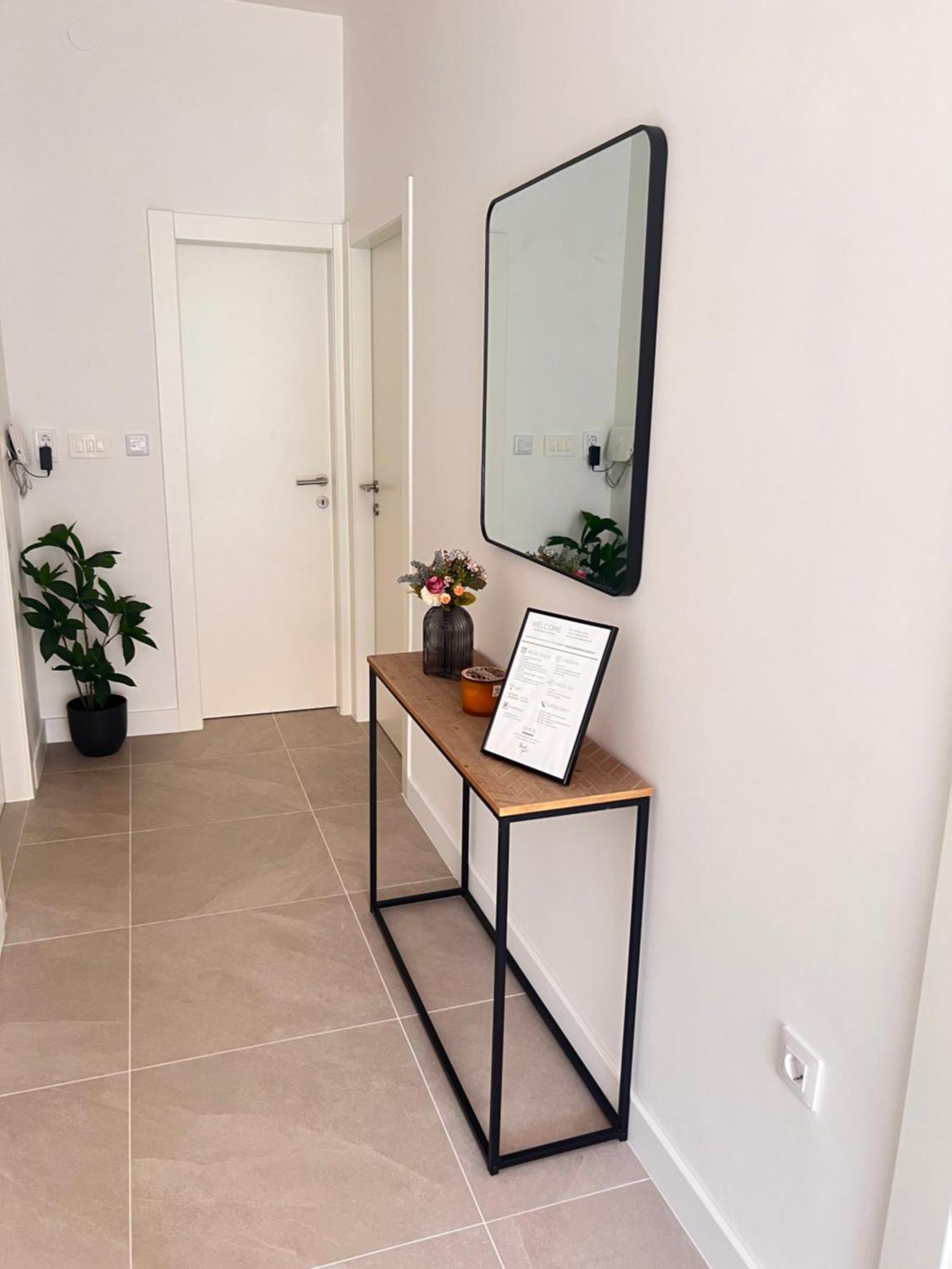 Apartments Javorska Kaštela Екстериор снимка